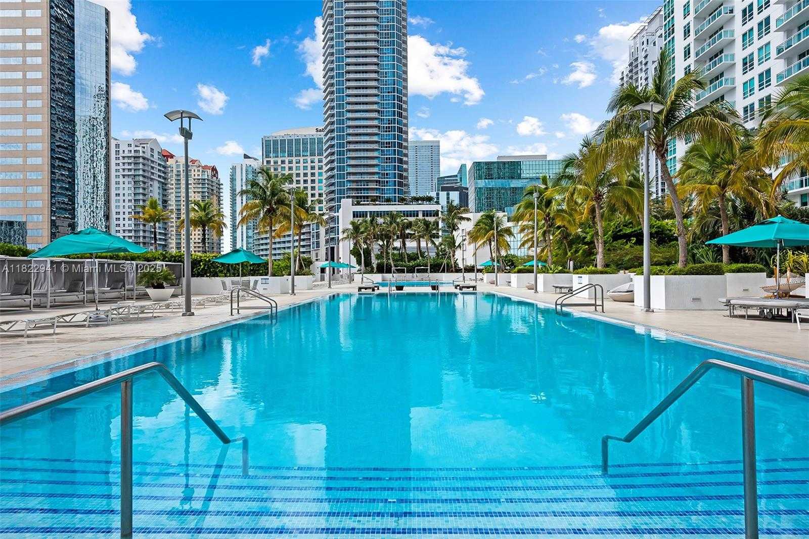 Small Image of 950 BRICKELL BAY DR #3703, Miami Number 17