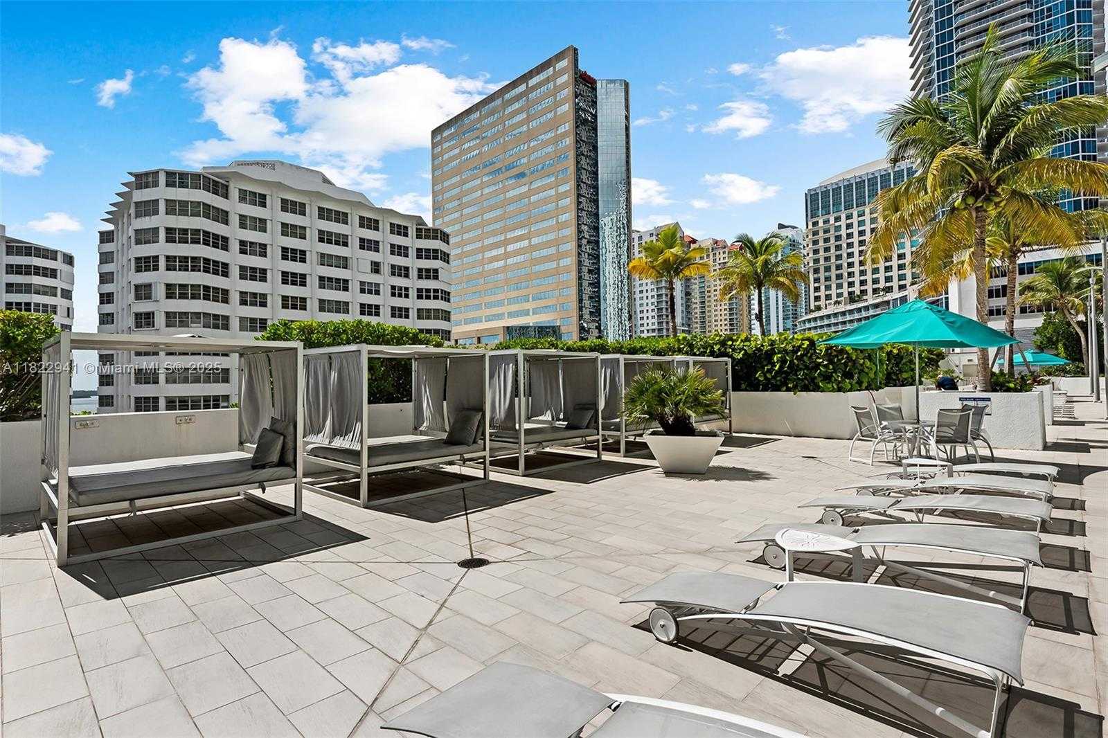 Small Image of 950 BRICKELL BAY DR #3703, Miami Number 19