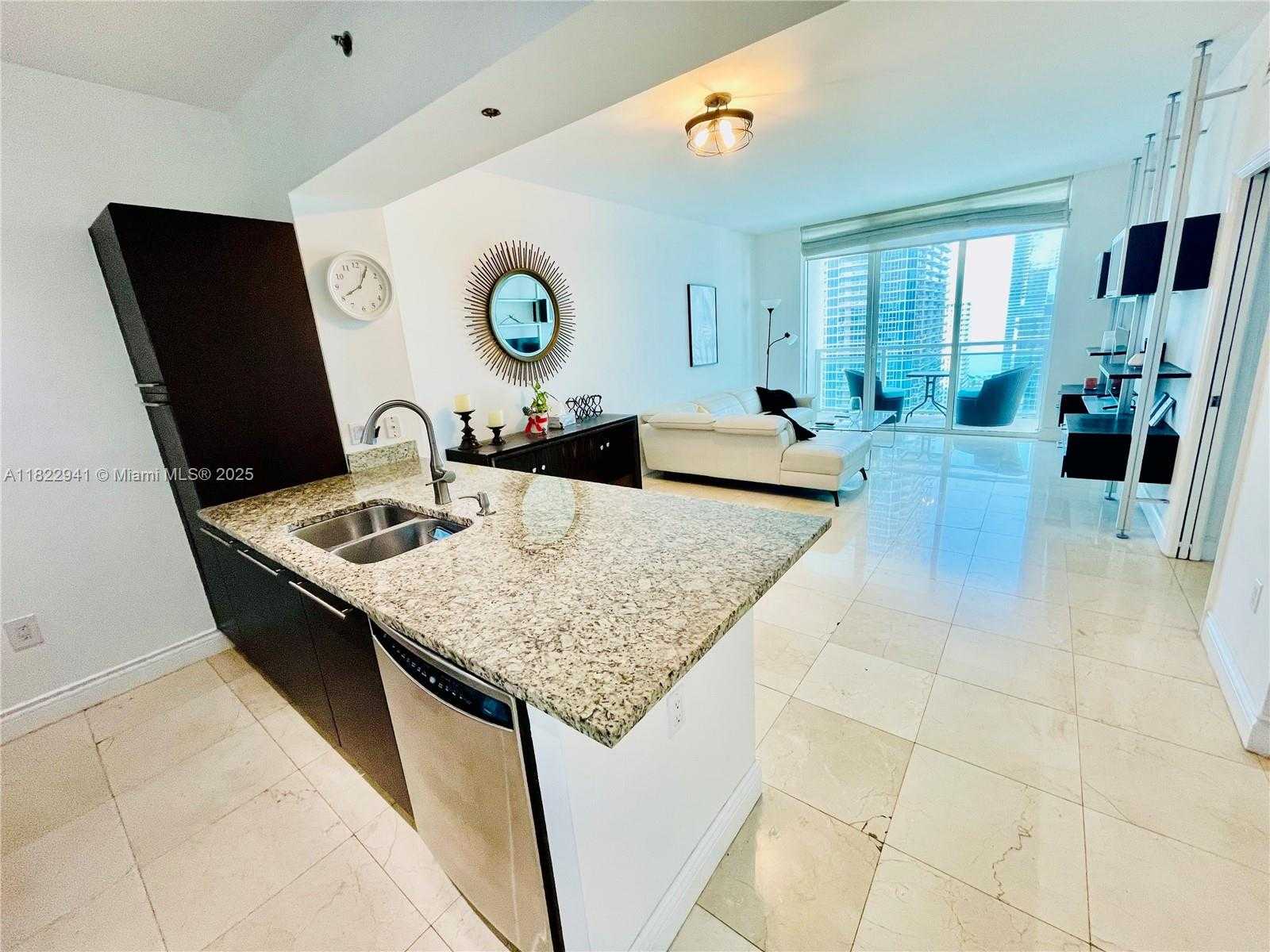 Small Image of 950 BRICKELL BAY DR #3703, Miami Number 2