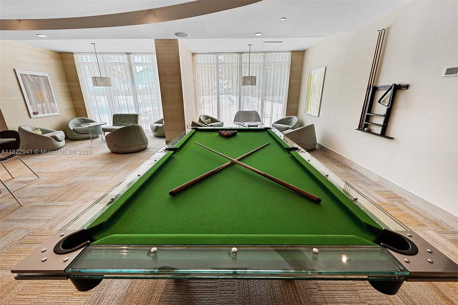 Small Image of 950 BRICKELL BAY DR #3703, Miami Number 20