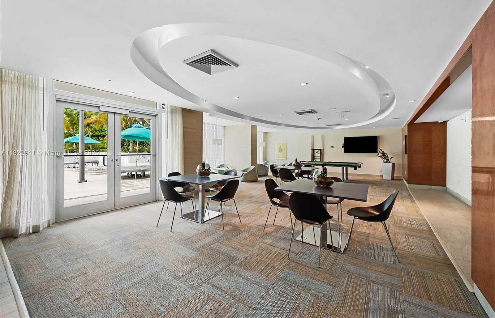 Small Image of 950 BRICKELL BAY DR #3703, Miami Number 21