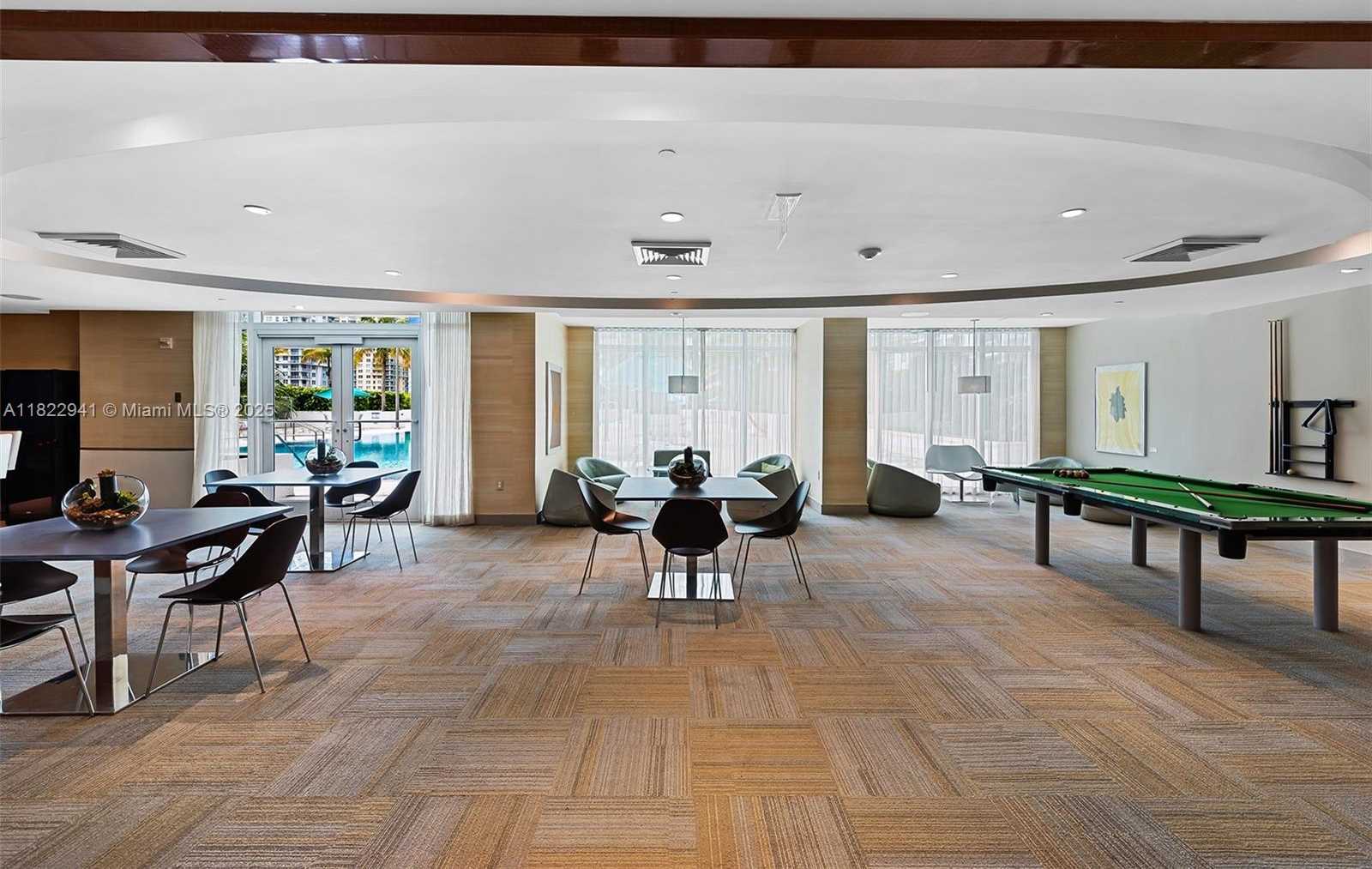 Small Image of 950 BRICKELL BAY DR #3703, Miami Number 23