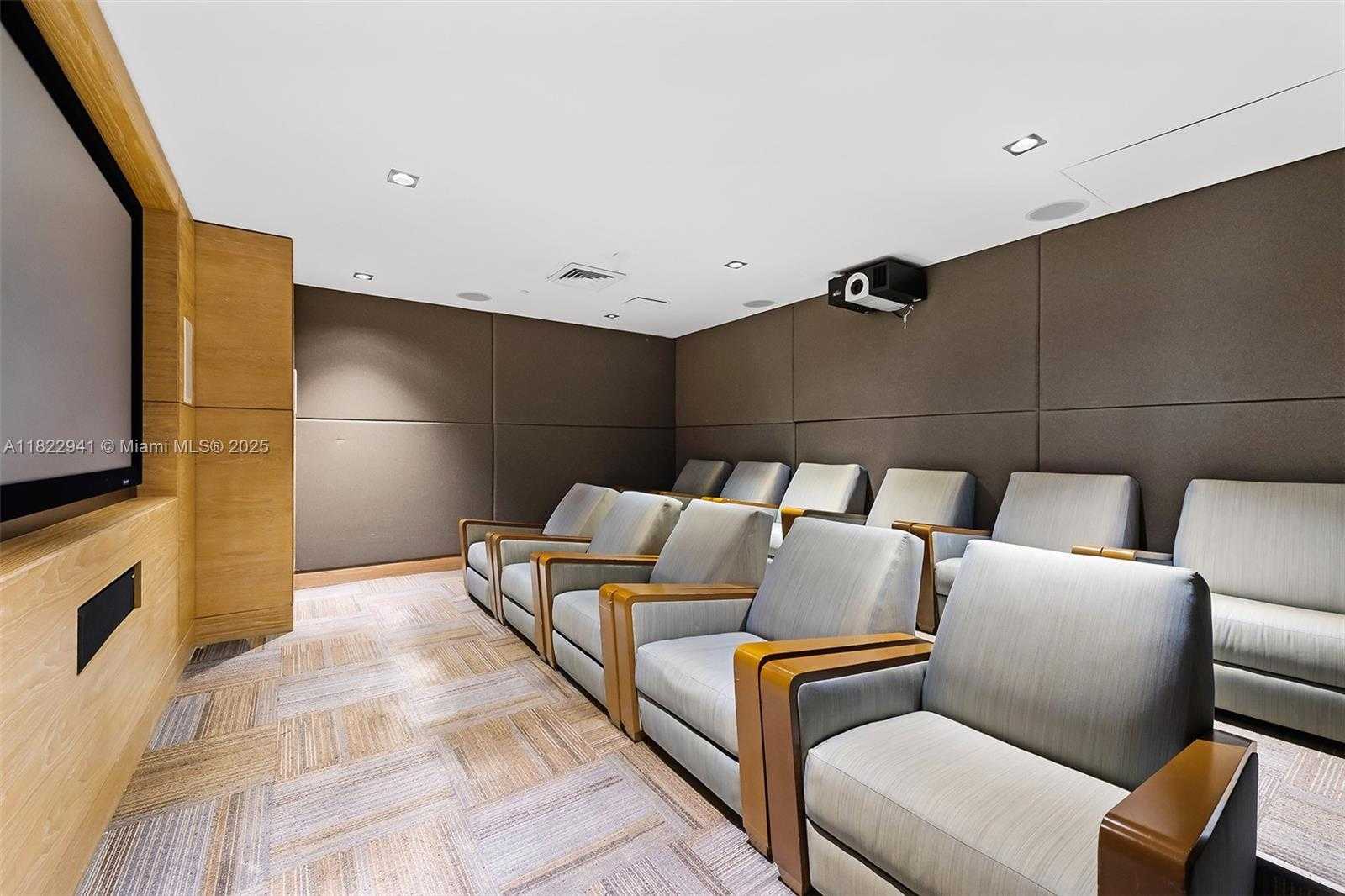 Small Image of 950 BRICKELL BAY DR #3703, Miami Number 48
