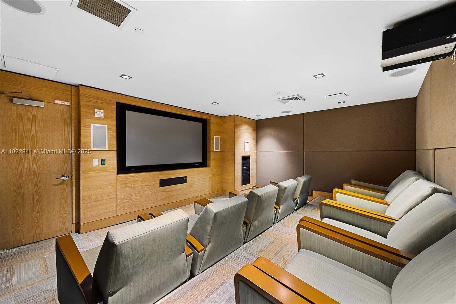 Small Image of 950 BRICKELL BAY DR #3703, Miami Number 49
