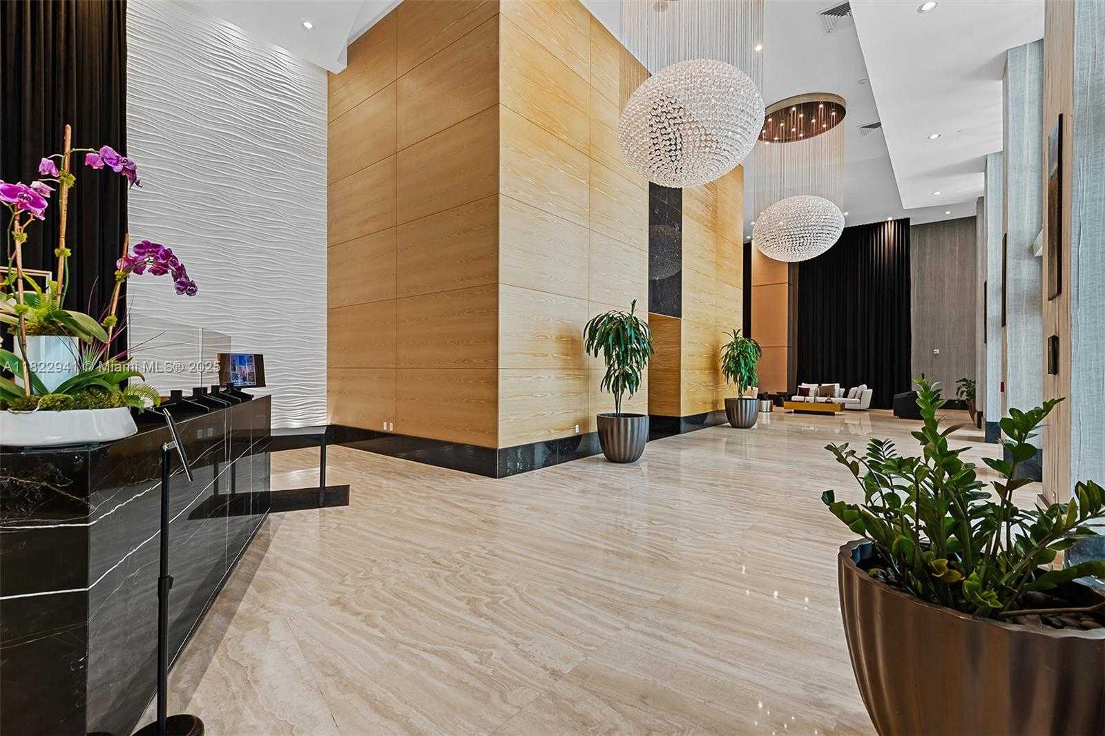 Small Image of 950 BRICKELL BAY DR #3703, Miami Number 52