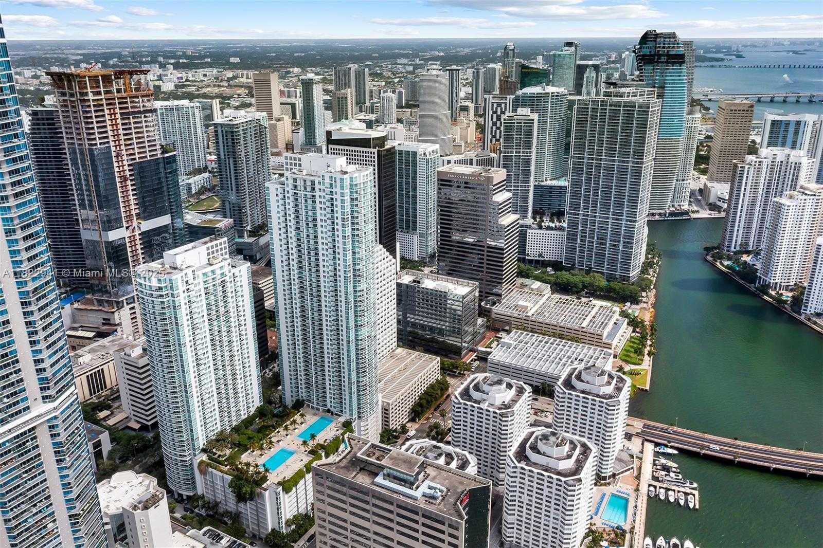 Small Image of 950 BRICKELL BAY DR #3703, Miami Number 58