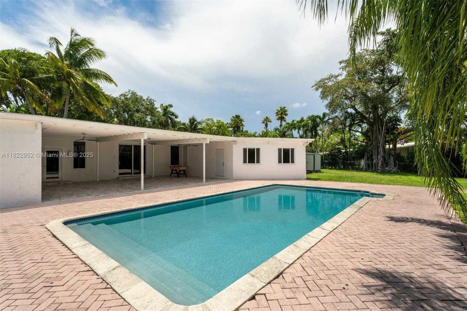 Small Image of 12525 SOUTH WEST 72ND AVE, Pinecrest Number 22