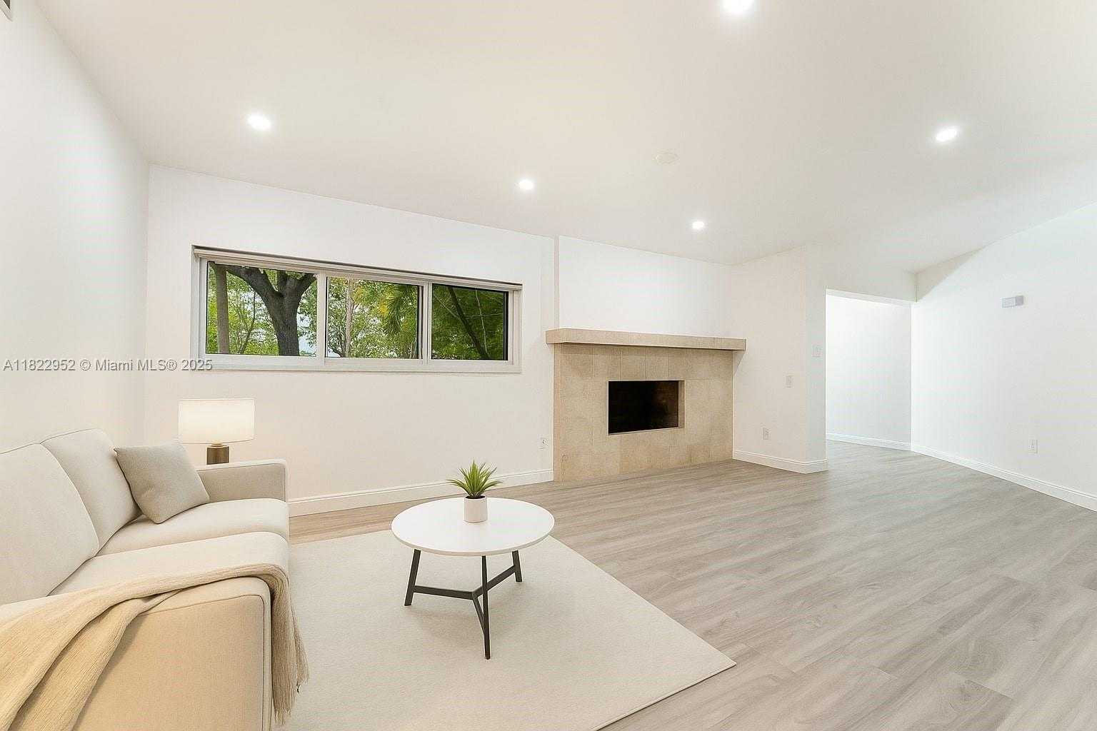 Small Image of 12525 SOUTH WEST 72ND AVE, Pinecrest Number 4