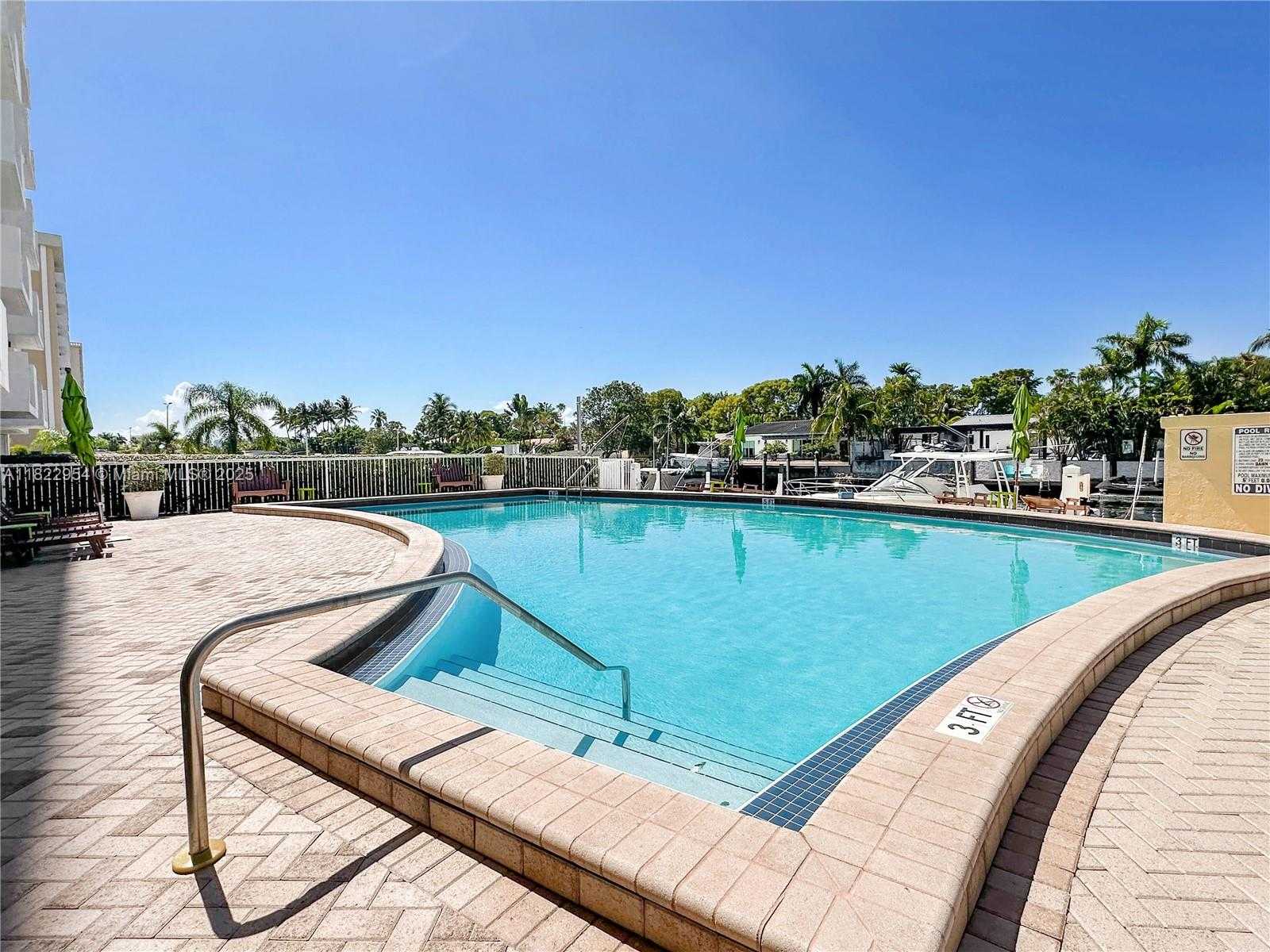 Small Image of 2000 NORTH EAST 135TH ST #305, North Miami Number 22