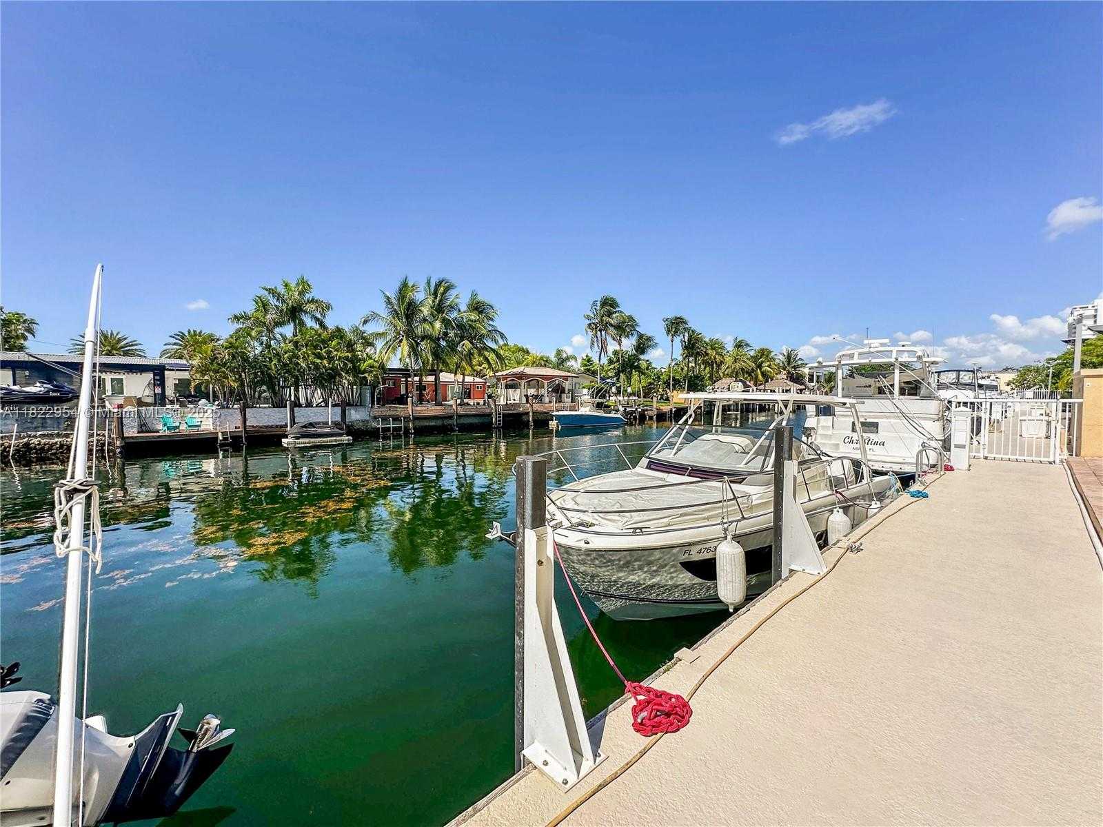 Small Image of 2000 NORTH EAST 135TH ST #305, North Miami Number 24