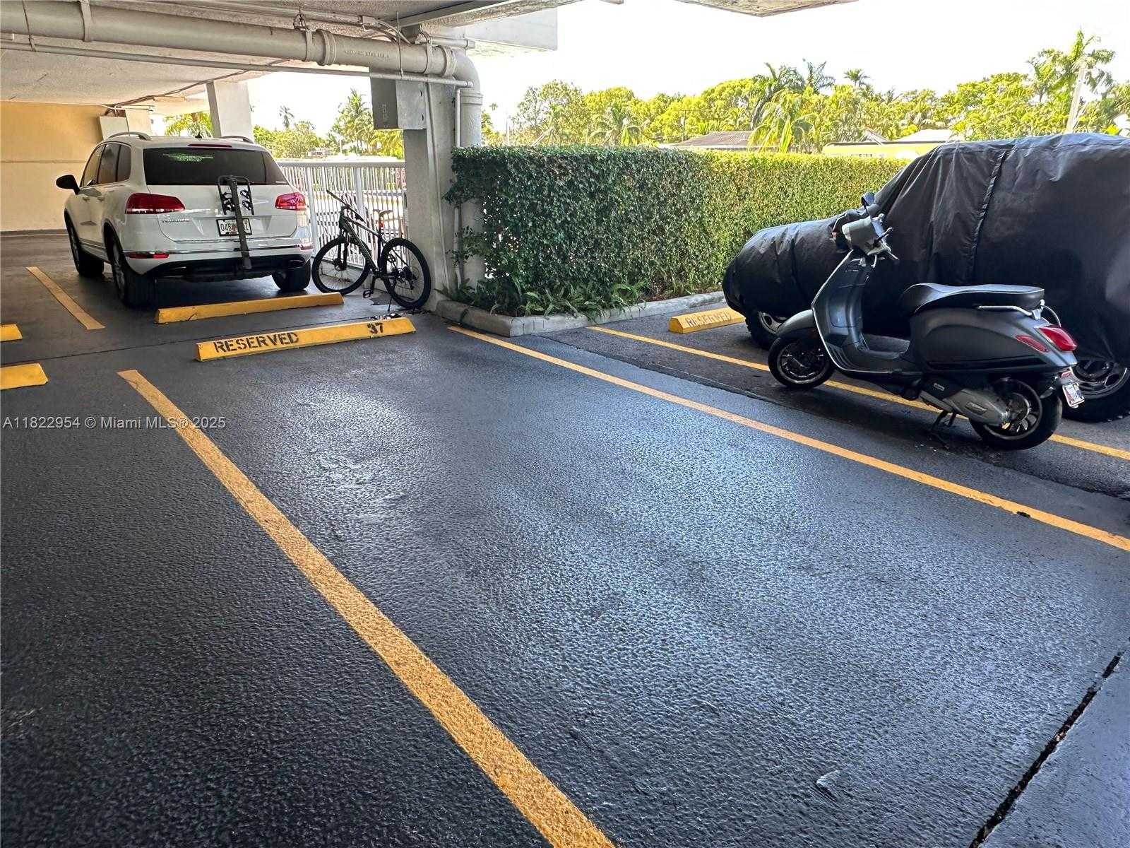 Small Image of 2000 NORTH EAST 135TH ST #305, North Miami Number 26