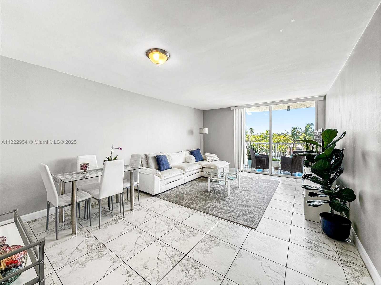 Small Image of 2000 NORTH EAST 135TH ST #305, North Miami Number 5
