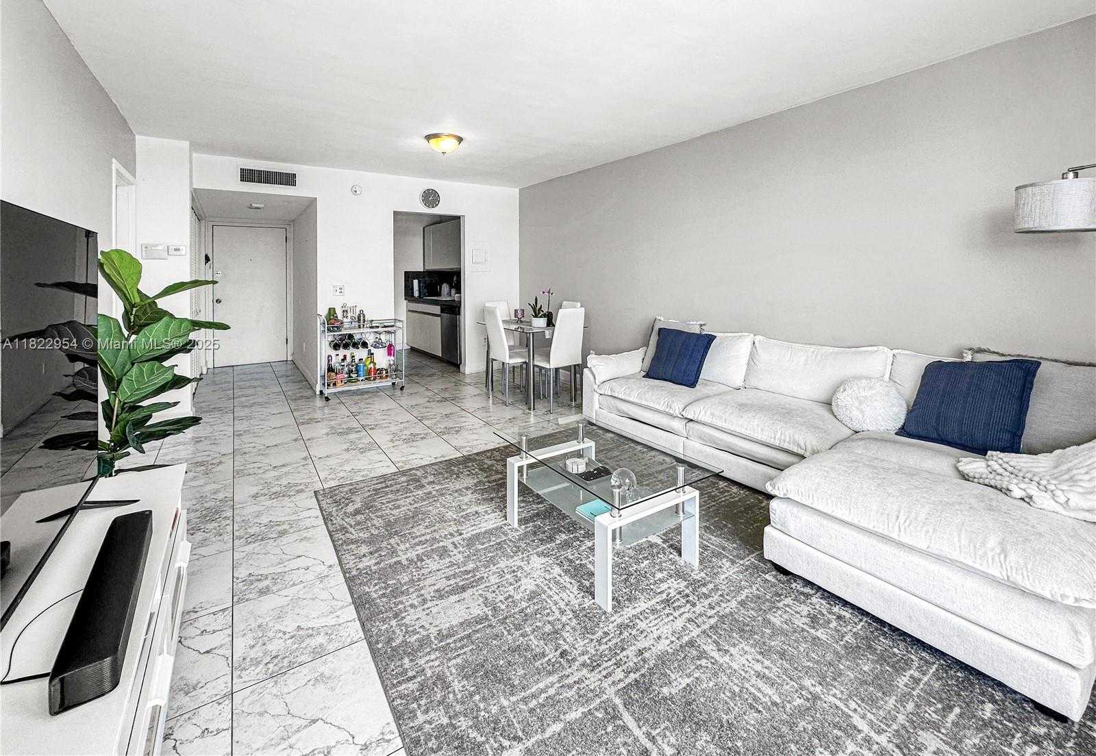 Small Image of 2000 NORTH EAST 135TH ST #305, North Miami Number 6