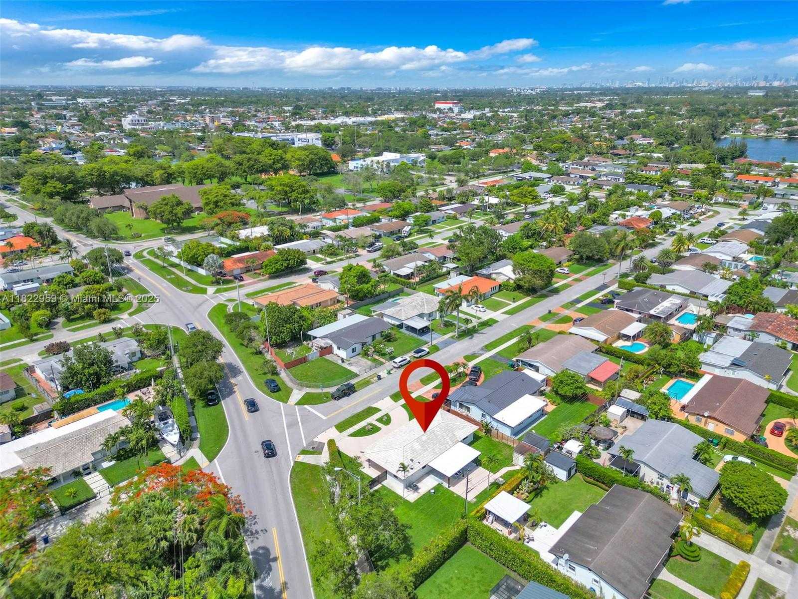 Small Image of 9140 SOUTH WEST 45TH TER, Miami Number 31
