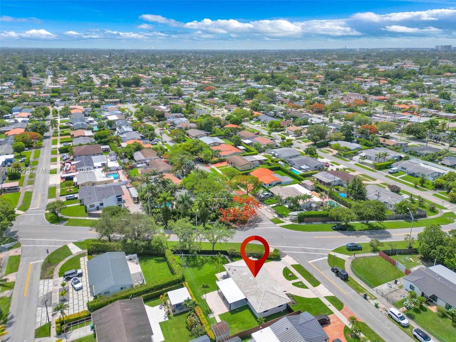 Small Image of 9140 SOUTH WEST 45TH TER, Miami Number 32