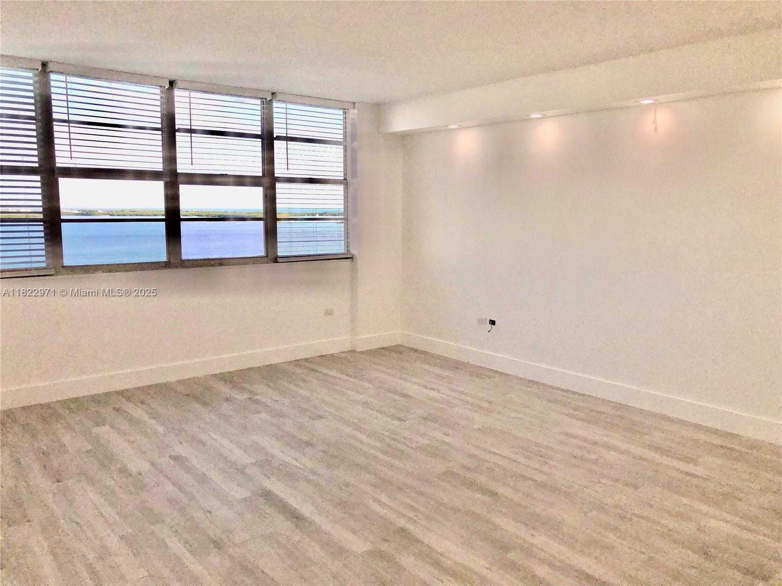 Small Image of 905 BRICKELL BAY DR #2029, Miami Number 17