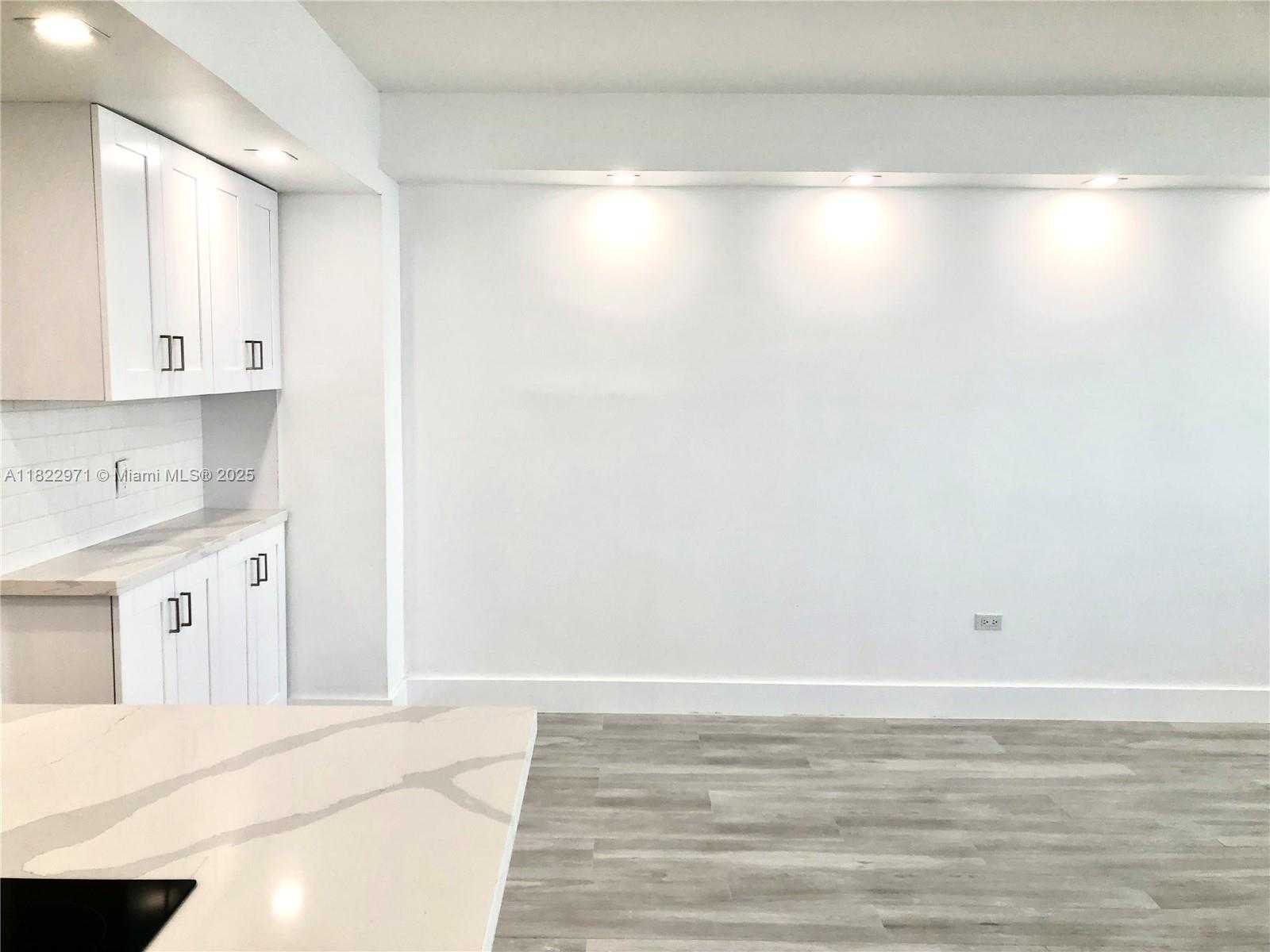 Small Image of 905 BRICKELL BAY DR #2029, Miami Number 20