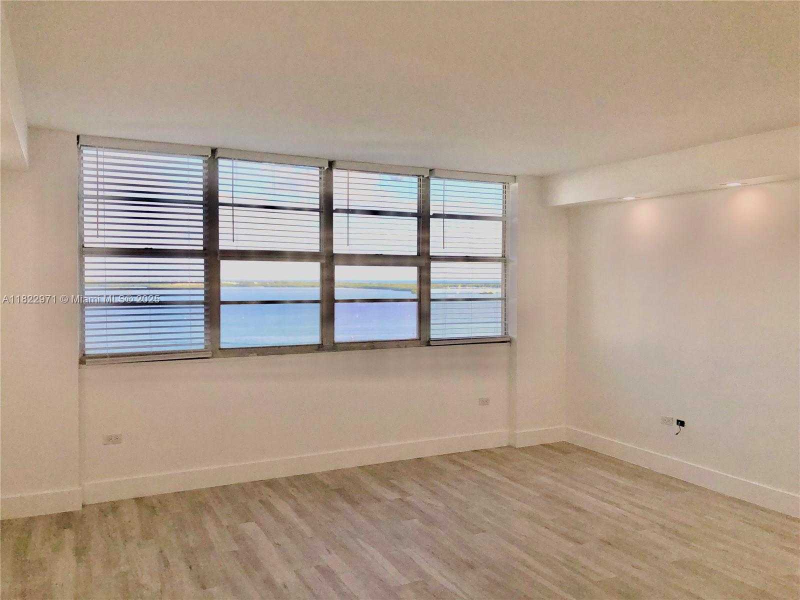 Small Image of 905 BRICKELL BAY DR #2029, Miami Number 28