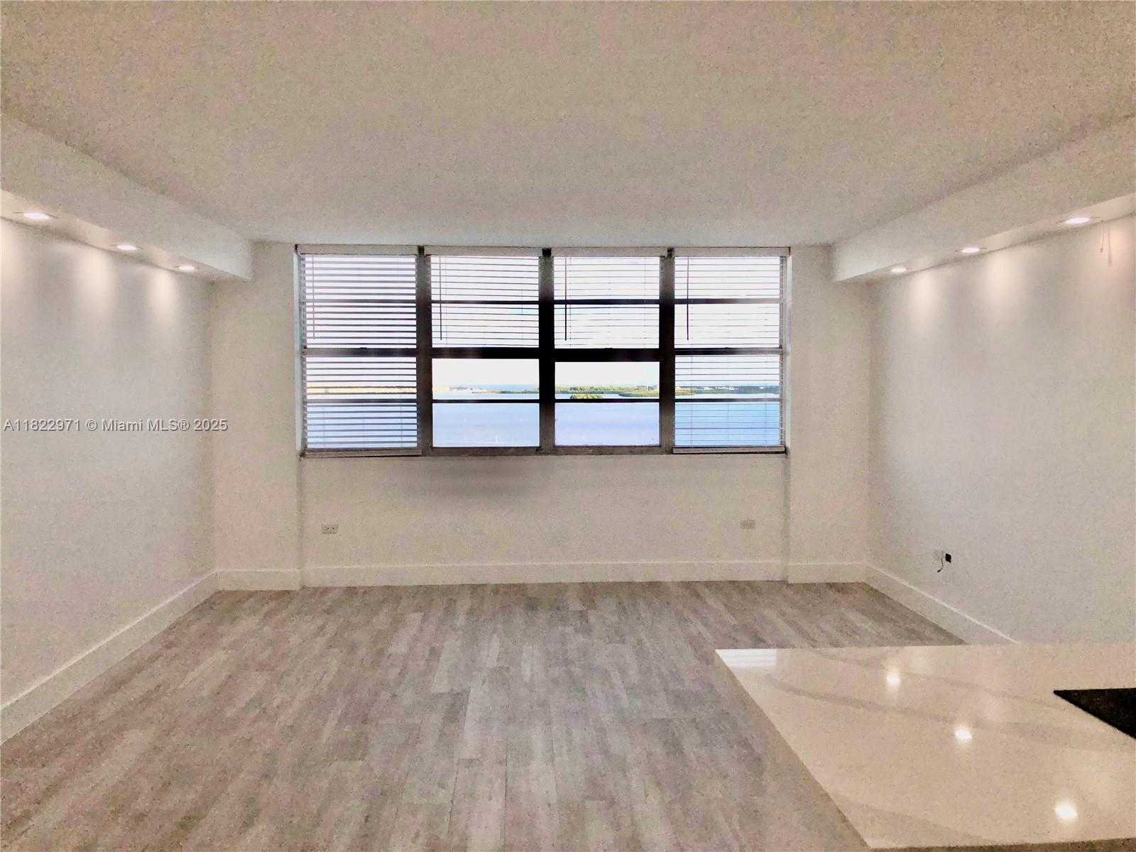Small Image of 905 BRICKELL BAY DR #2029, Miami Number 32