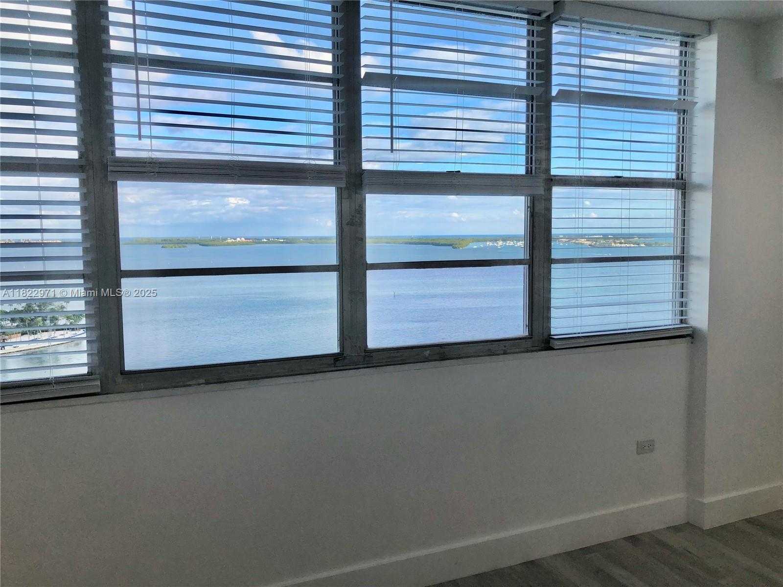 Small Image of 905 BRICKELL BAY DR #2029, Miami Number 4
