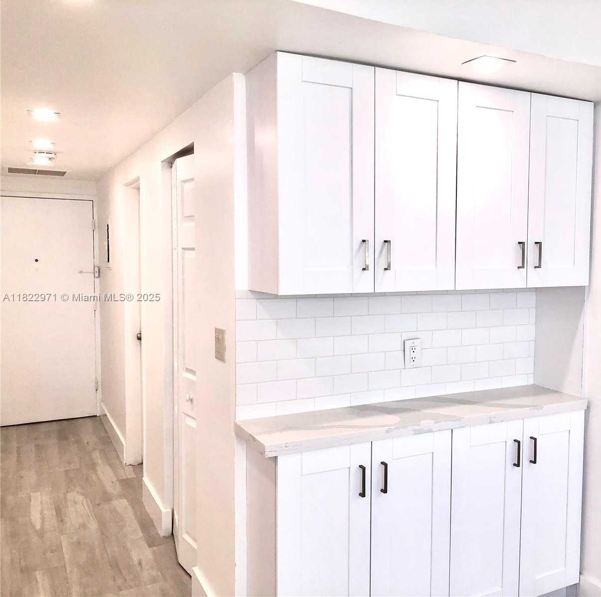 Small Image of 905 BRICKELL BAY DR #2029, Miami Number 7