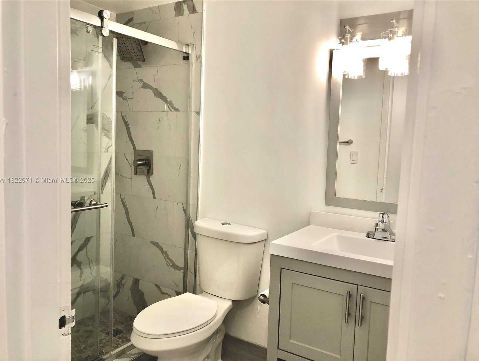 Small Image of 905 BRICKELL BAY DR #2029, Miami Number 8