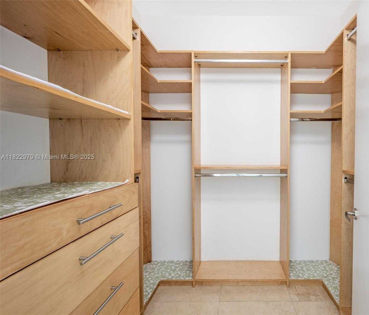 Small Image of 1331 BRICKELL BAY DR #911, Miami Number 15