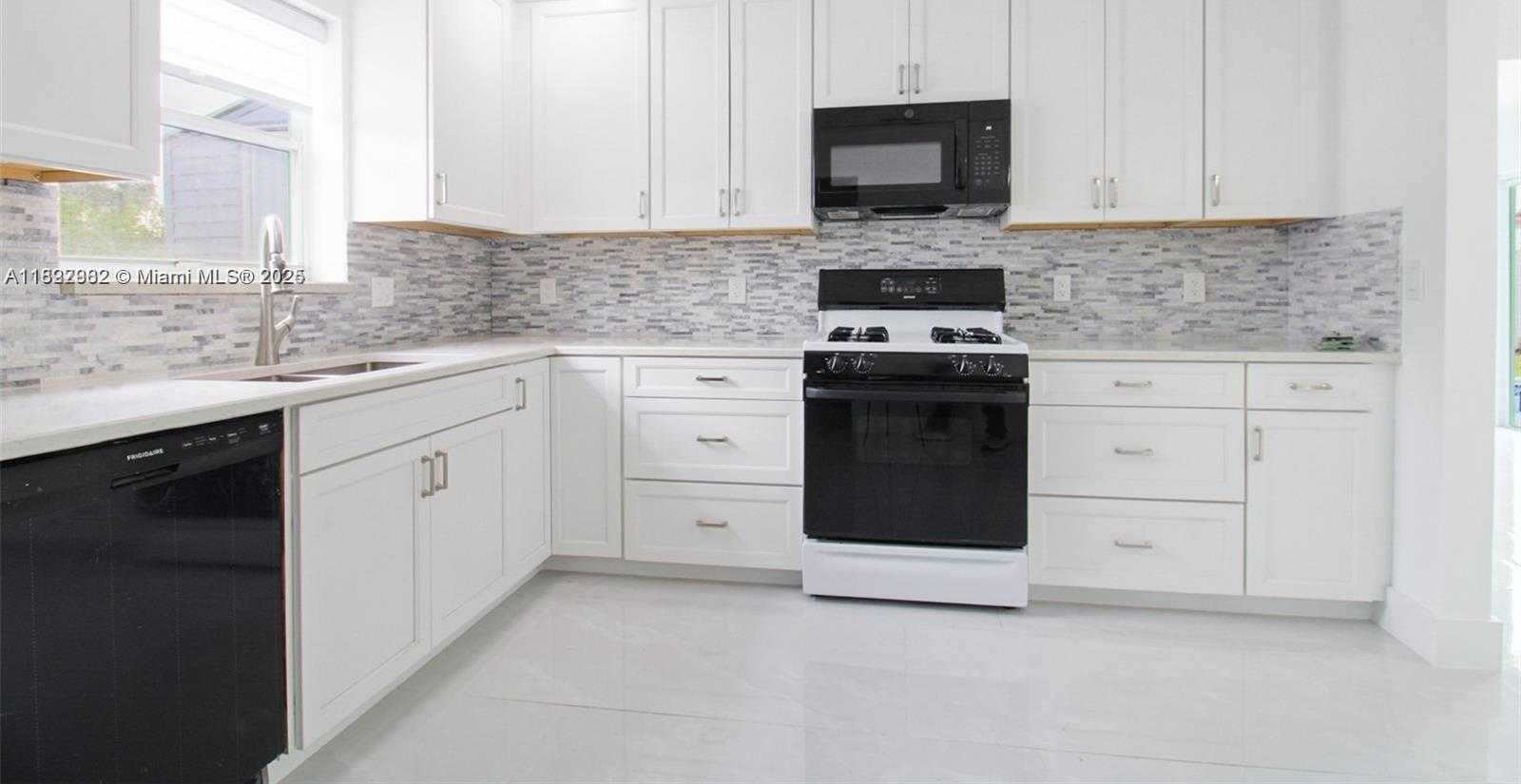 Small Image of 8441 NORTH WEST 18TH ST #18TH STREET, Pembroke Pines Number 10