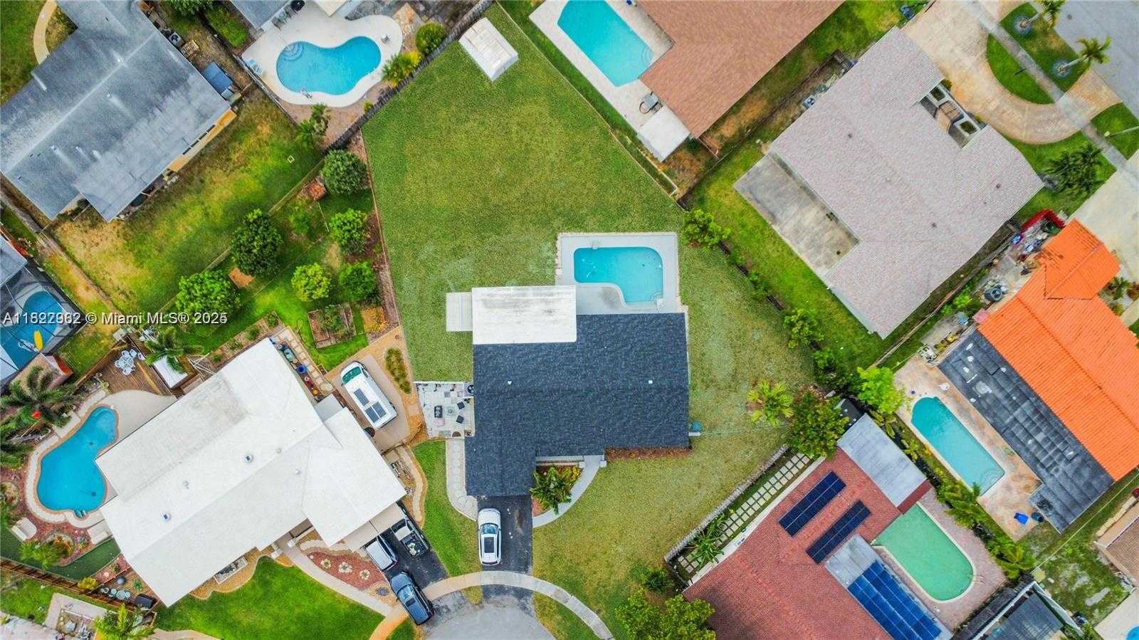 Small Image of 8441 NORTH WEST 18TH ST #18TH STREET, Pembroke Pines Number 2