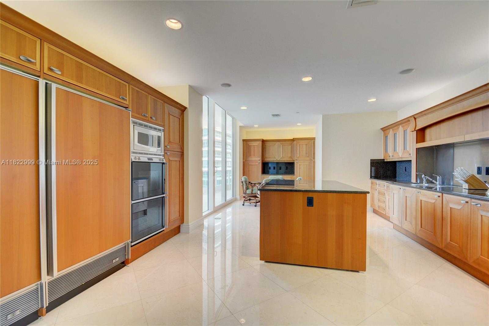 Small Image of 20155 NORTH EAST 38TH CT #2201, Aventura Number 15