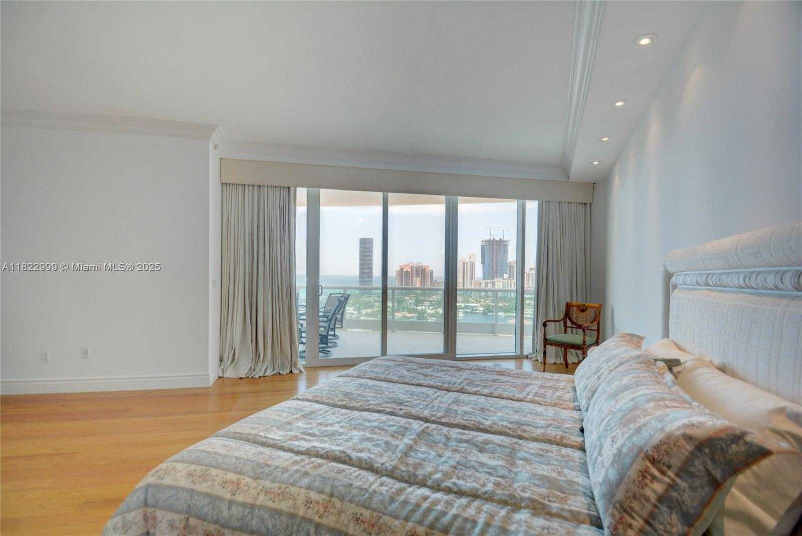 Small Image of 20155 NORTH EAST 38TH CT #2201, Aventura Number 25