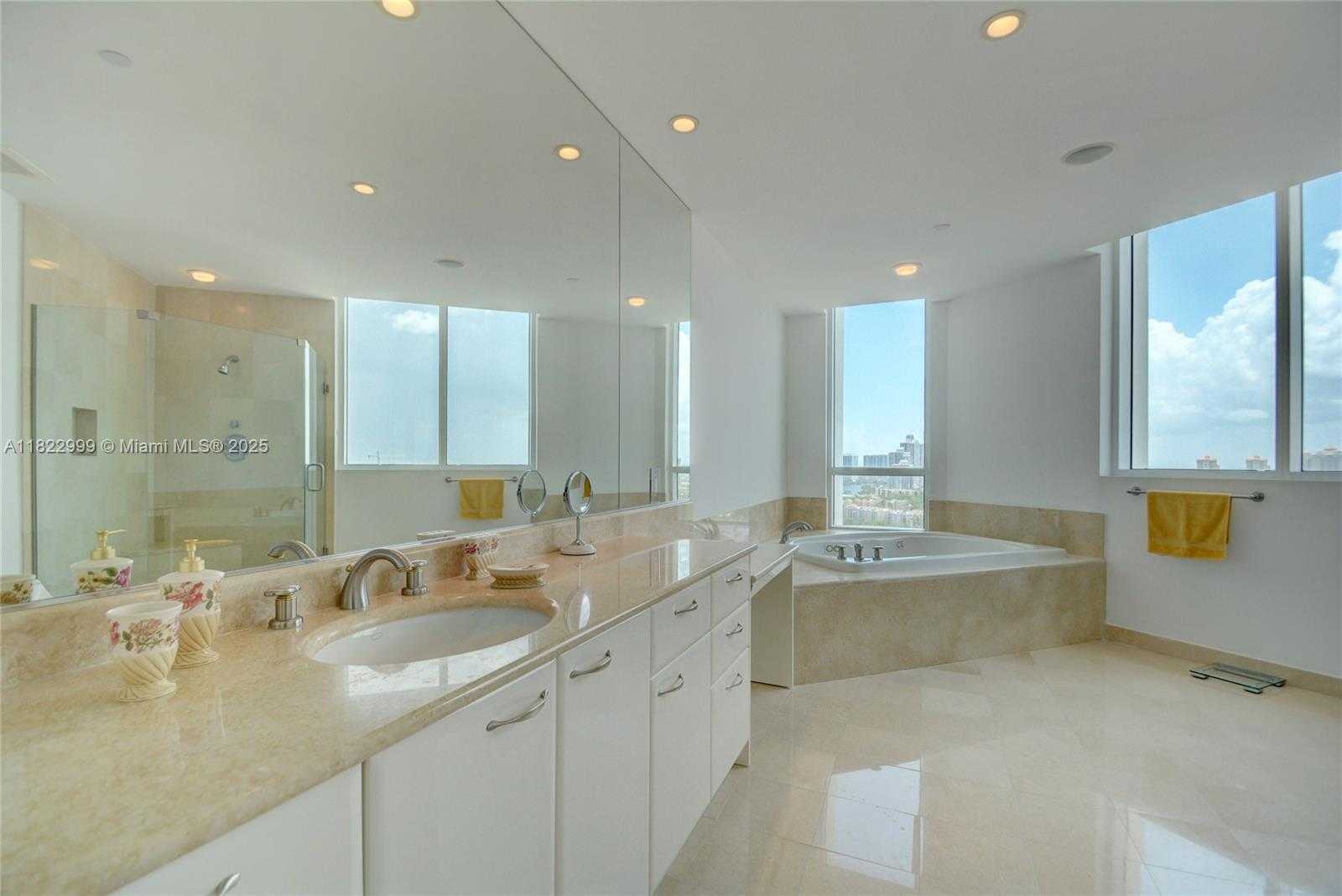 Small Image of 20155 NORTH EAST 38TH CT #2201, Aventura Number 28