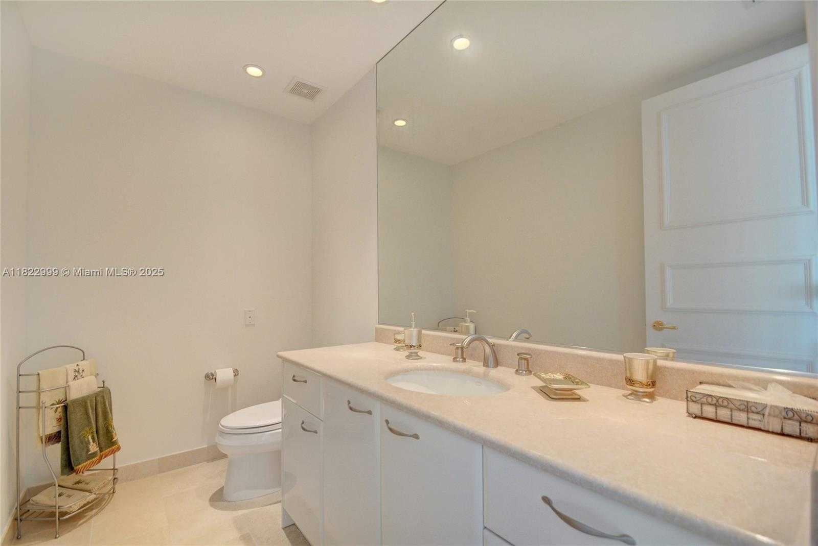 Small Image of 20155 NORTH EAST 38TH CT #2201, Aventura Number 33