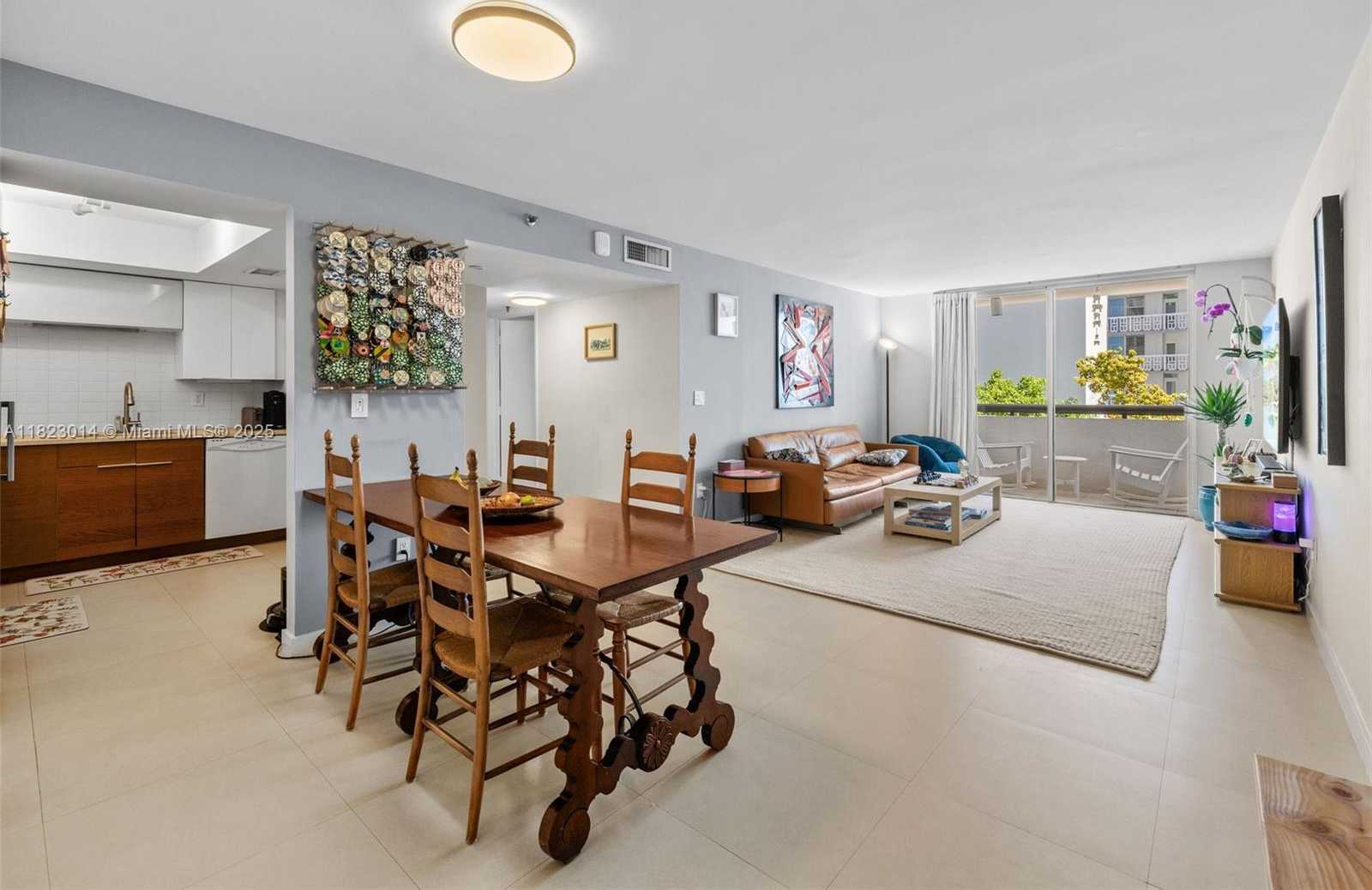 Small Image of 1775 WASHINGTON AVE #4C, Miami Beach Number 2