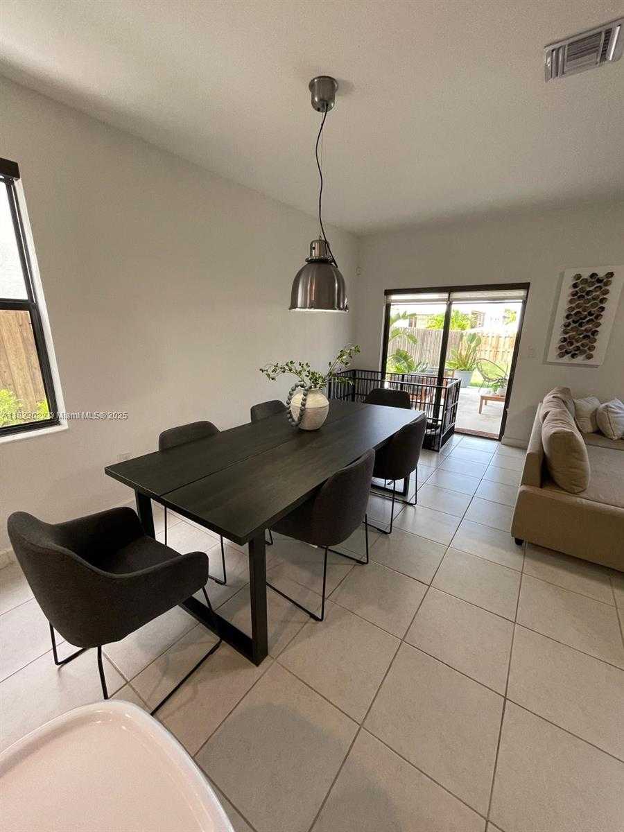 Small Image of 25417 SOUTH WEST 108TH CT, Homestead Number 11