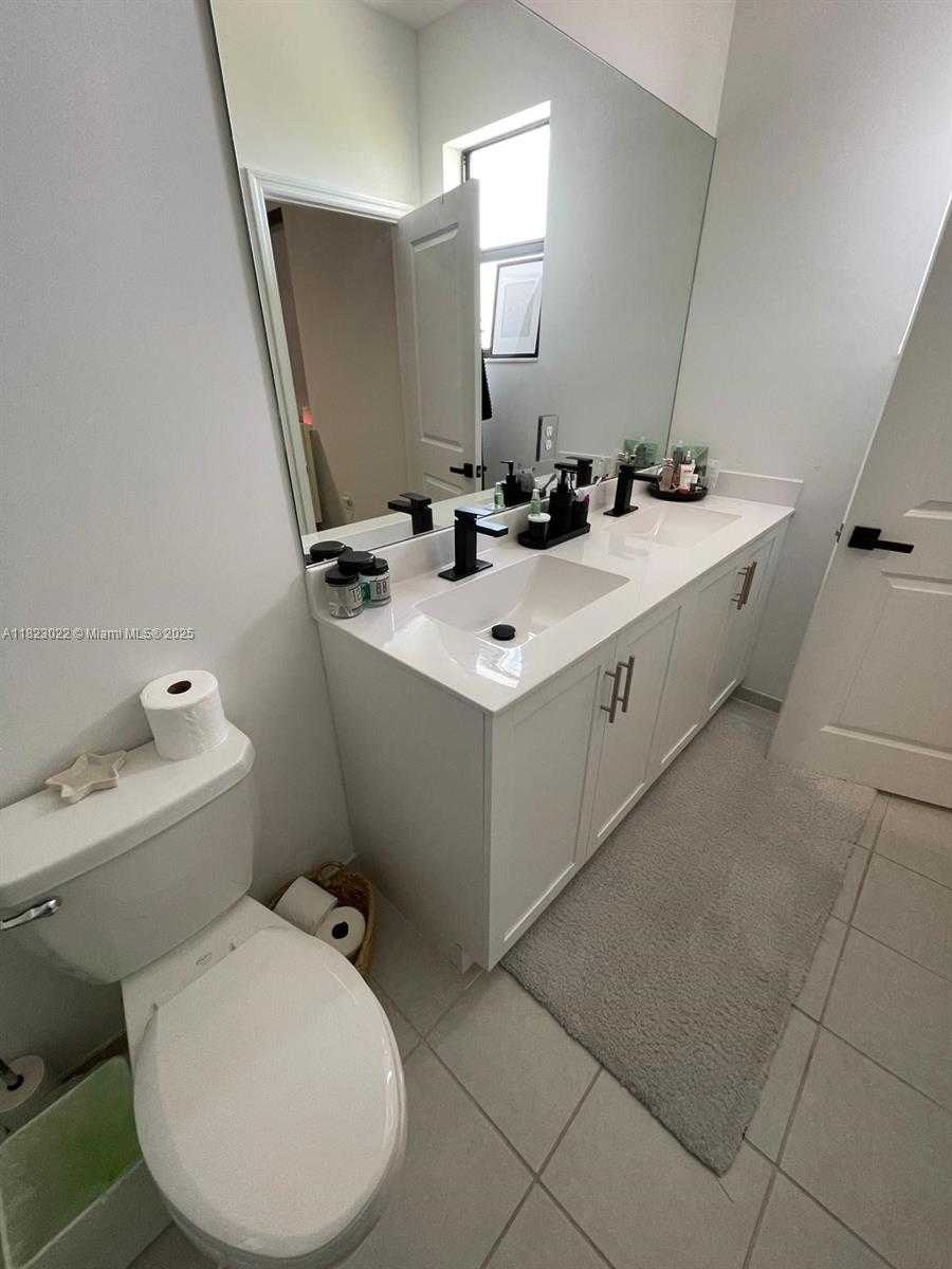 Small Image of 25417 SOUTH WEST 108TH CT, Homestead Number 21