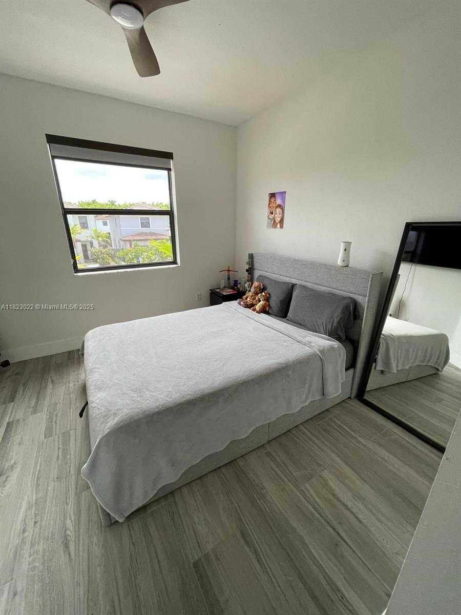 Small Image of 25417 SOUTH WEST 108TH CT, Homestead Number 26