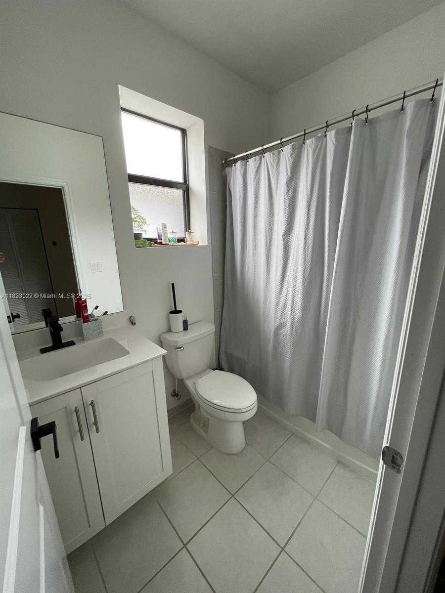 Small Image of 25417 SOUTH WEST 108TH CT, Homestead Number 32