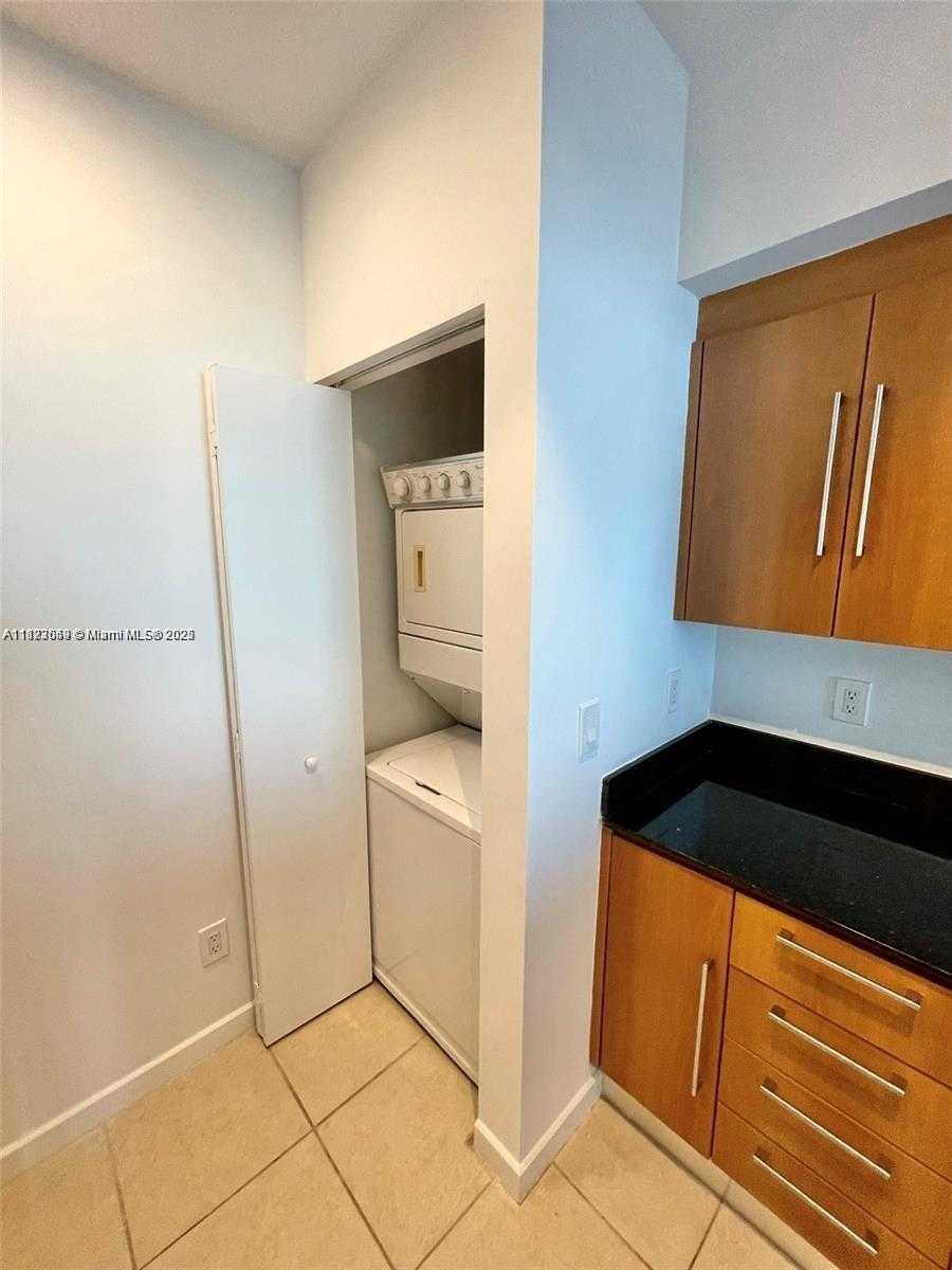 Small Image of 325 SOUTH BISCAYNE #1626, Miami Number 16