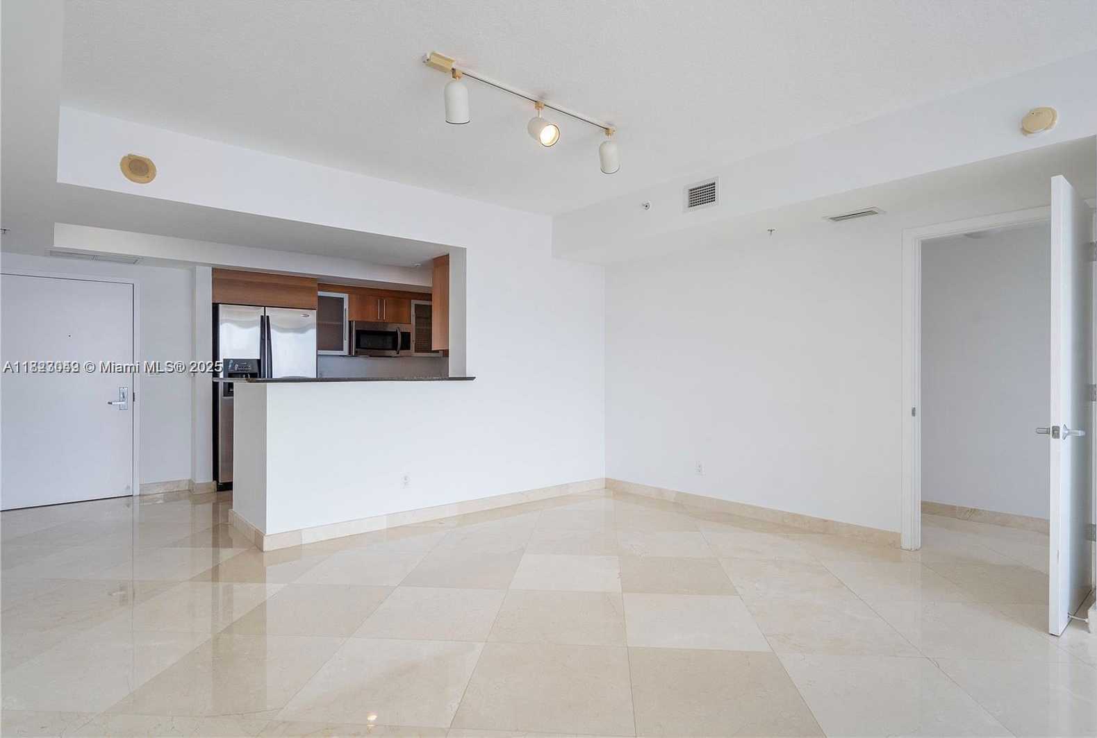 Small Image of 325 SOUTH BISCAYNE #1626, Miami Number 17