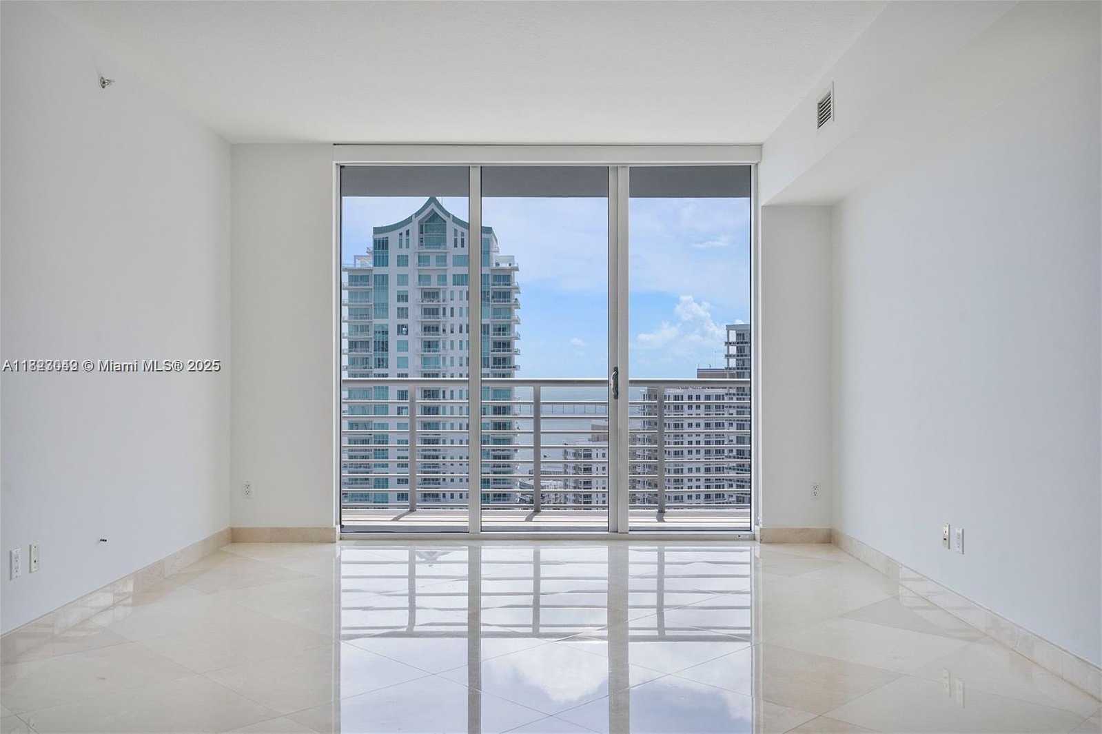 Small Image of 325 SOUTH BISCAYNE #1626, Miami Number 18