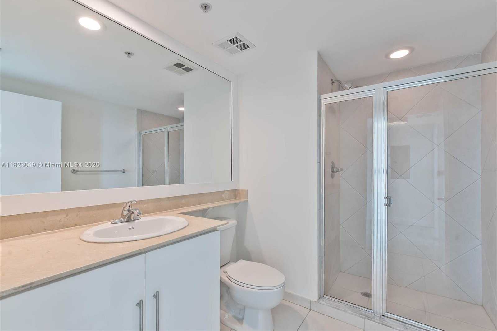 Small Image of 325 BISCAYNE #1626, Miami Number 48