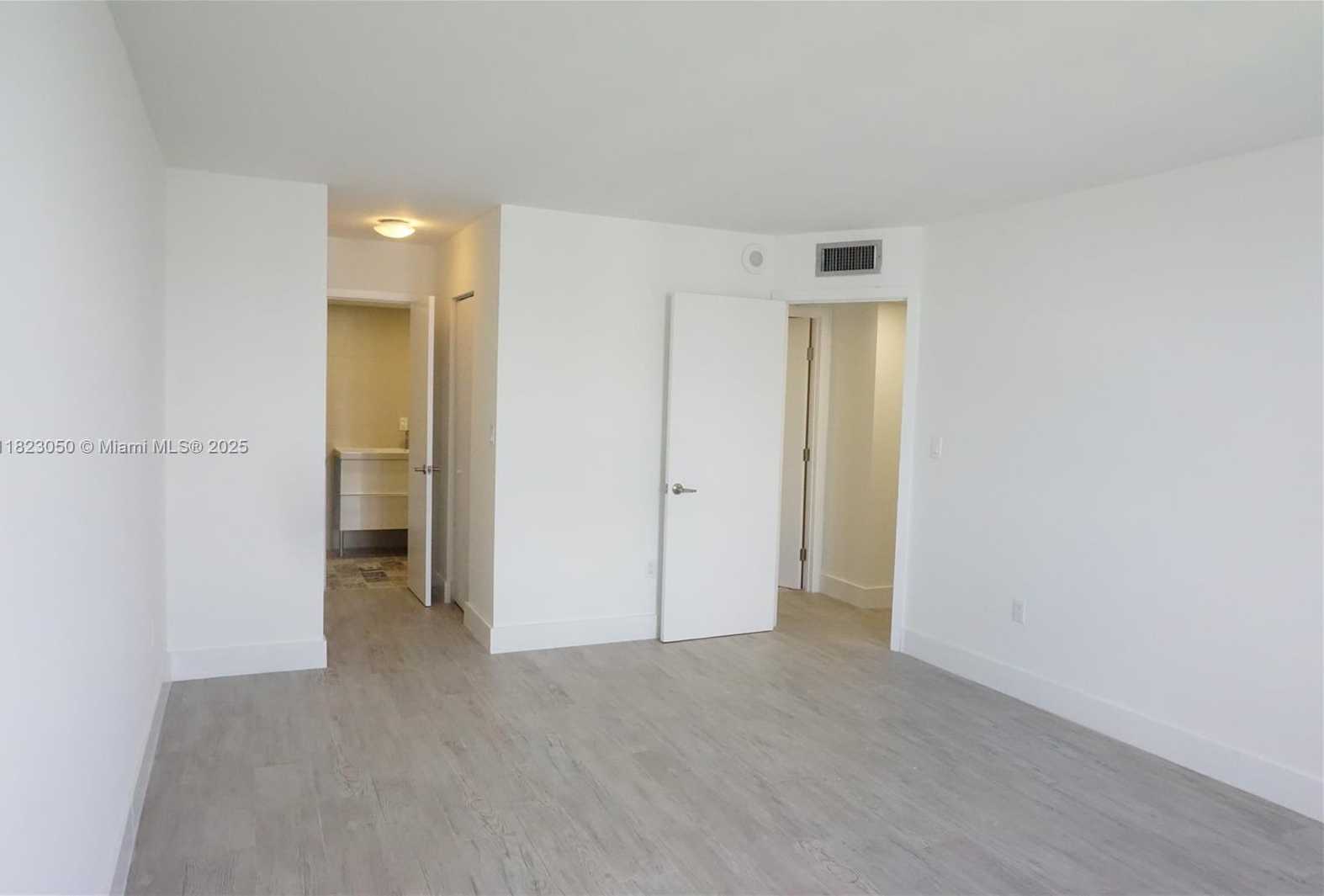 Small Image of 2851 NORTH EAST 183RD ST #1812E, Aventura Number 10