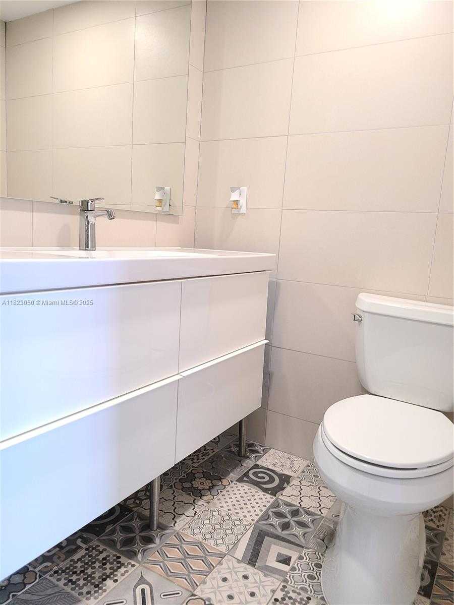 Small Image of 2851 NORTH EAST 183RD ST #1812E, Aventura Number 13