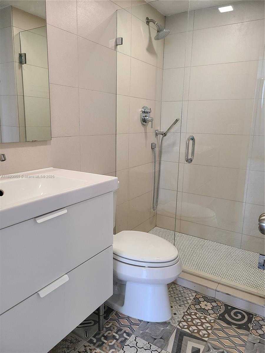 Small Image of 2851 NORTH EAST 183RD ST #1812E, Aventura Number 16