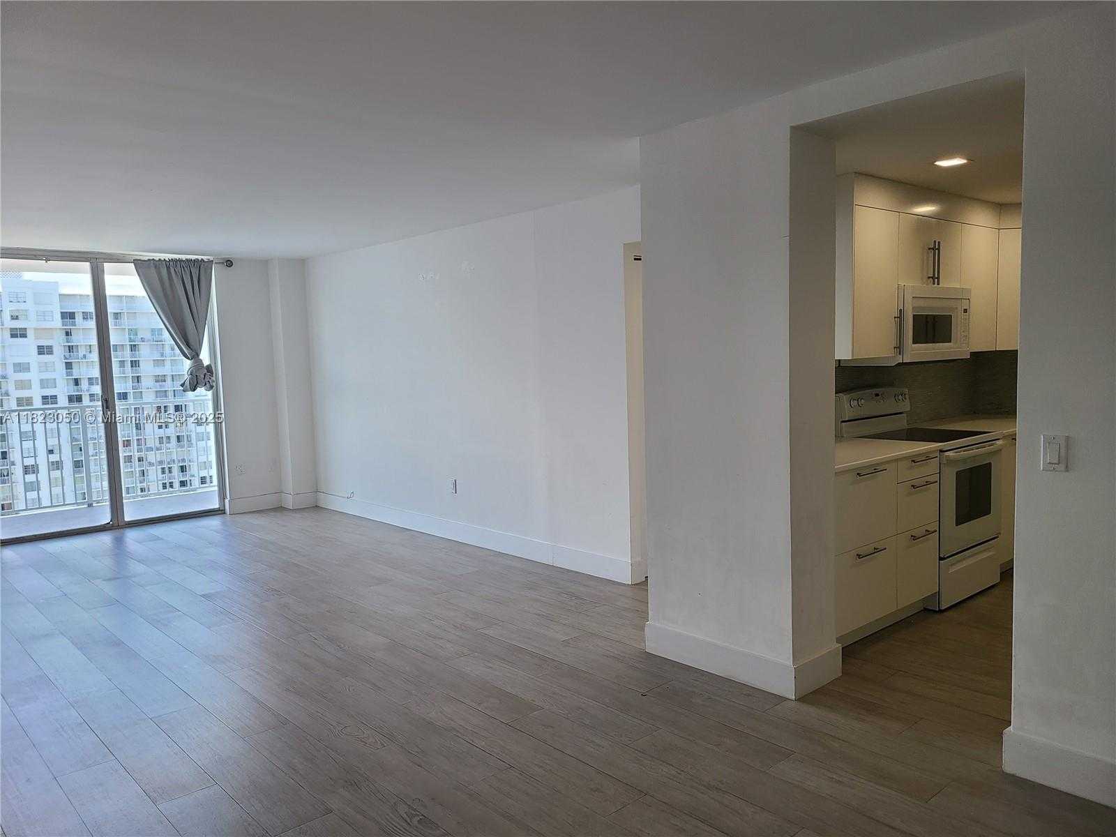 Small Image of 2851 NORTH EAST 183RD ST #1812E, Aventura Number 2