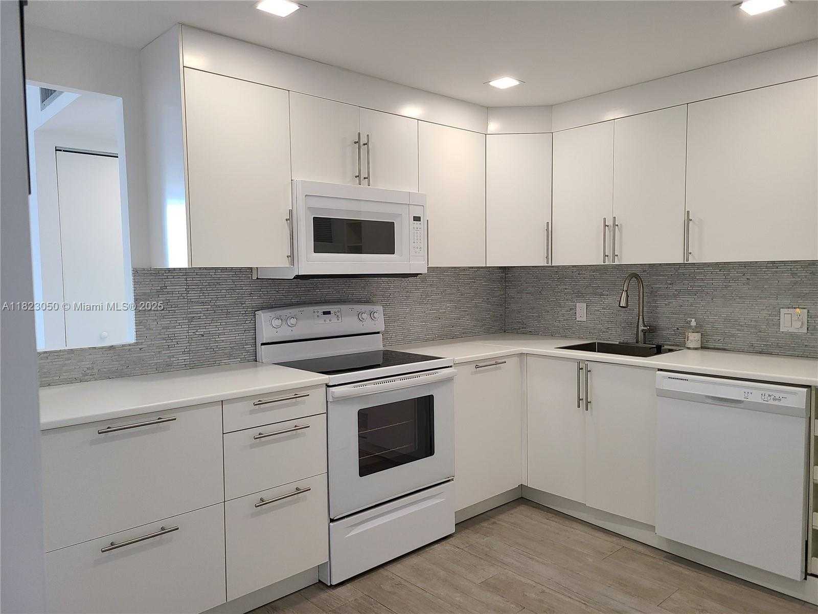 Small Image of 2851 NORTH EAST 183RD ST #1812E, Aventura Number 7