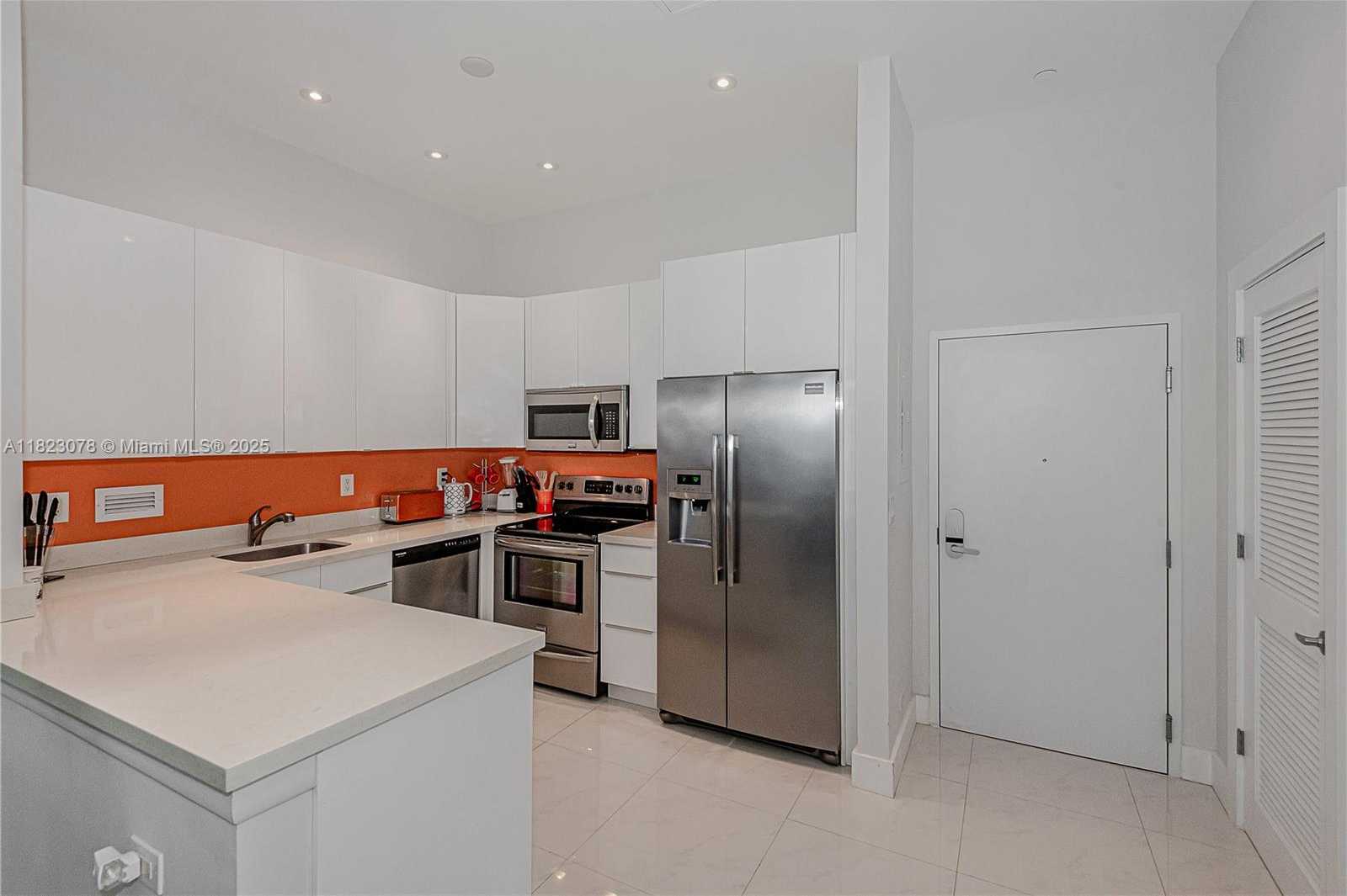 Small Image of 2301 COLLINS AVE #1619, Miami Beach Number 11