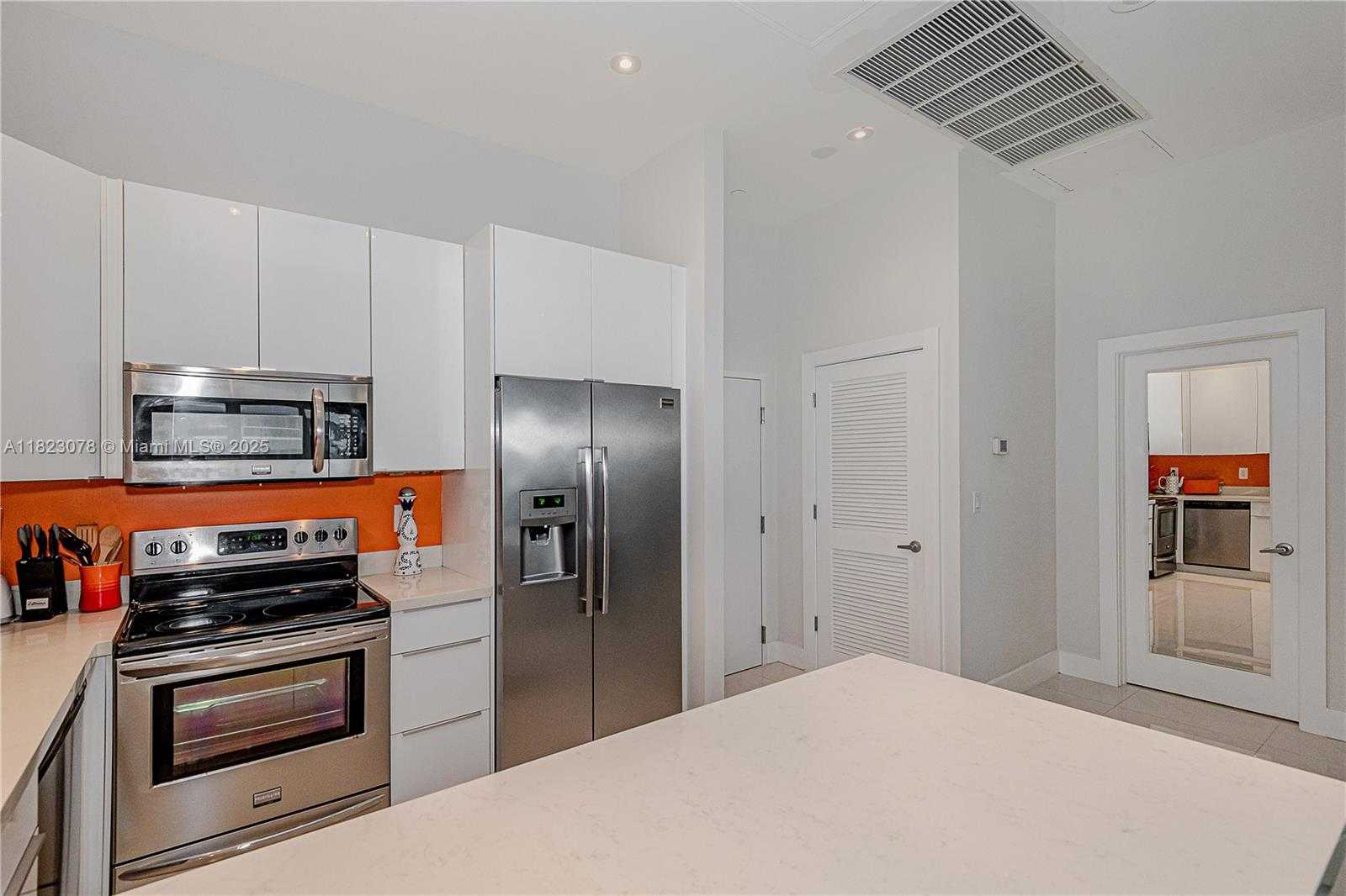 Small Image of 2301 COLLINS AVE #1619, Miami Beach Number 12