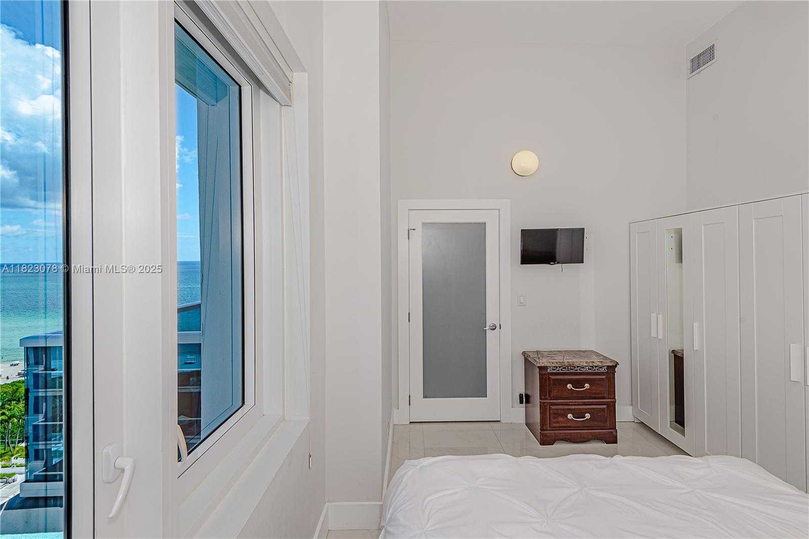 Small Image of 2301 COLLINS AVE #1619, Miami Beach Number 22